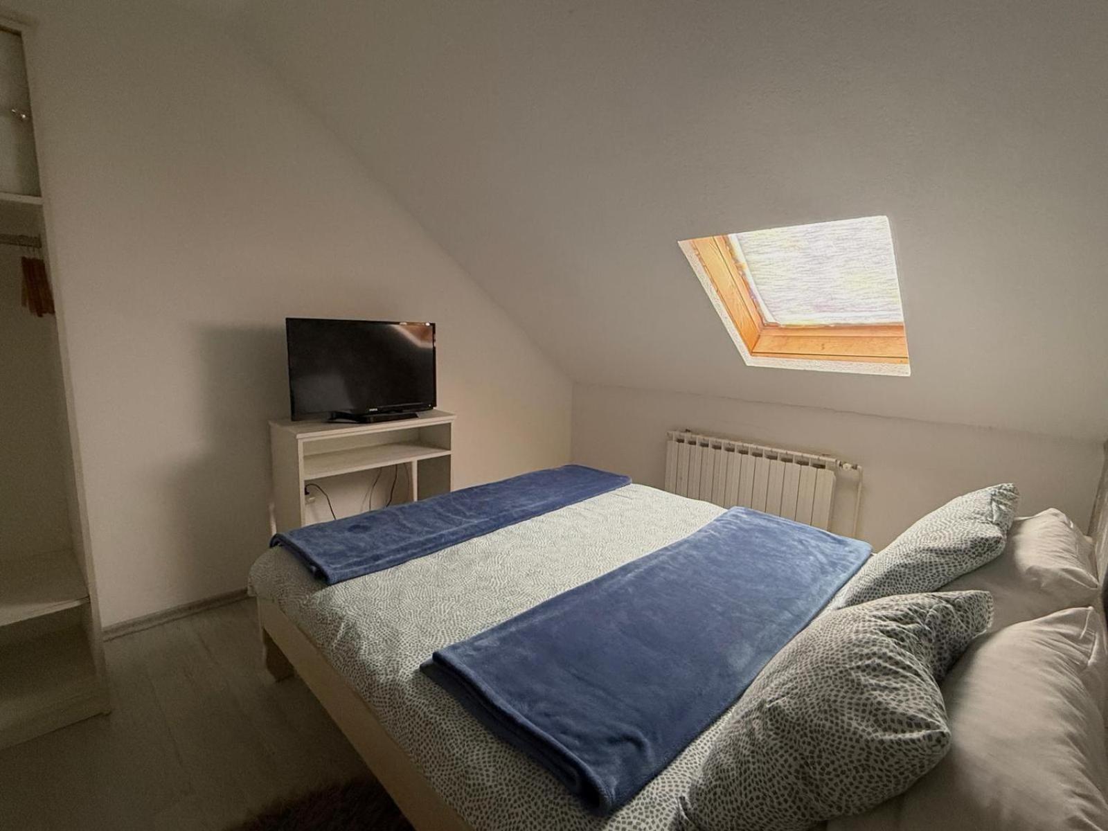 House Katja Hotel Jezerce Bagian luar foto